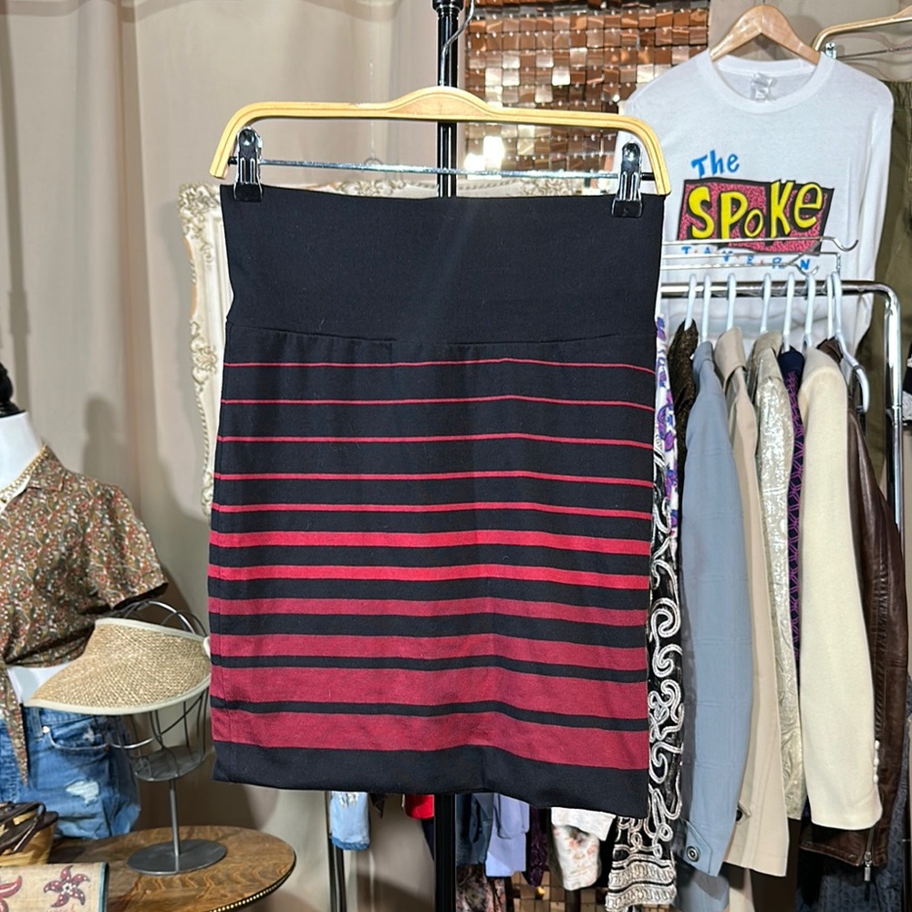 Smart Set Red and Black Knee-Length Pencil Skirt